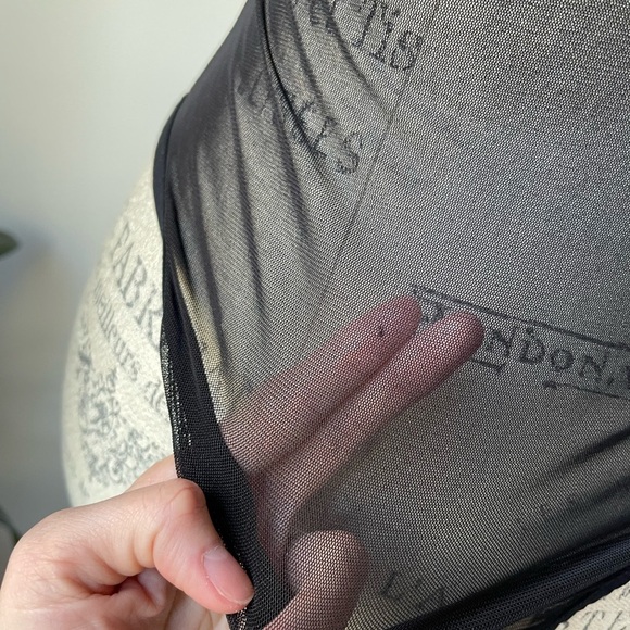 Cute mesh black corset bodysuit
Size: S - Picture 9 of 10